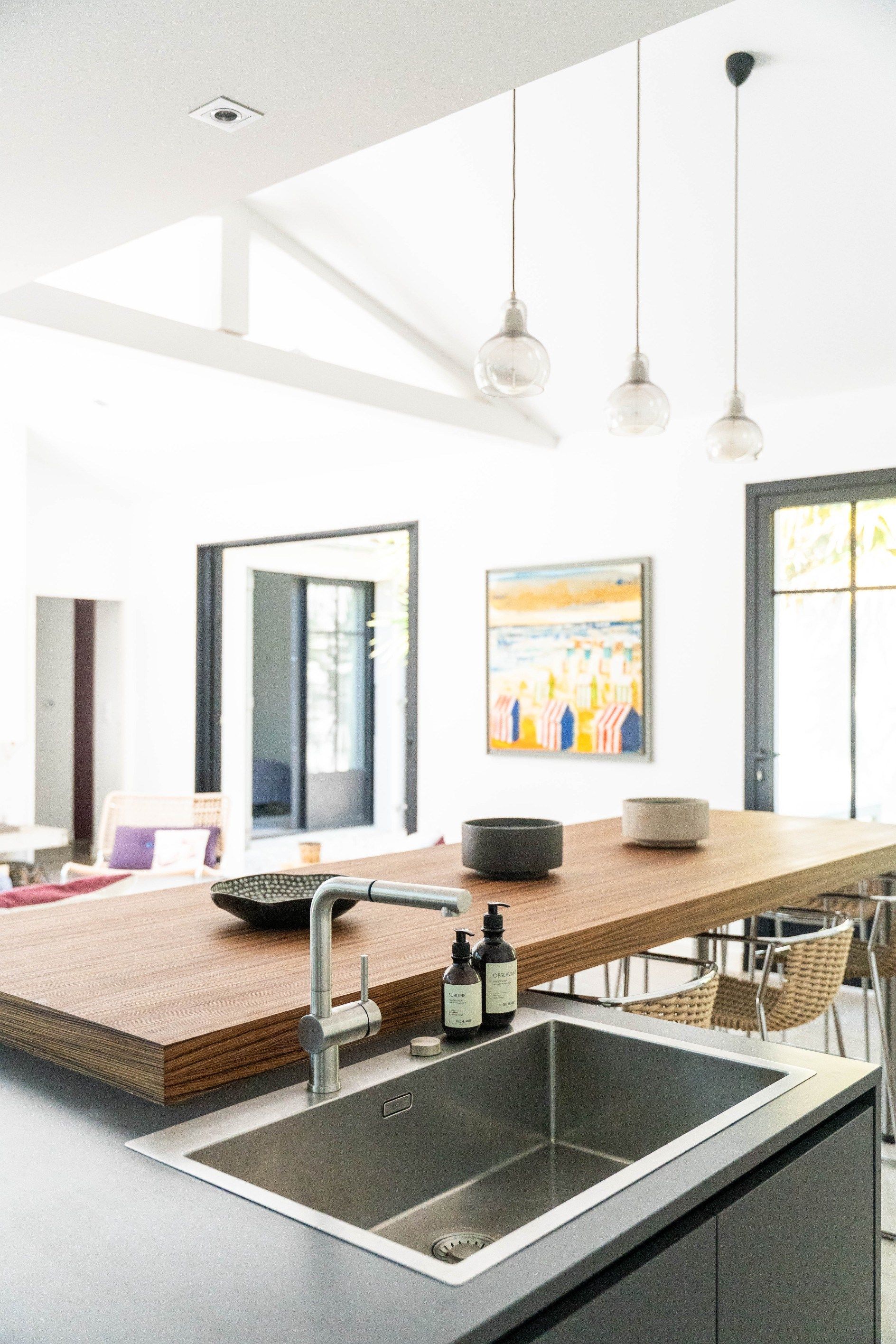 prestigious house 5 Rooms for sale on LES PORTES EN RE (17880)