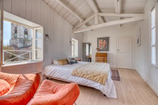 prestigious building for sale on ST MARTIN DE RE (17410)