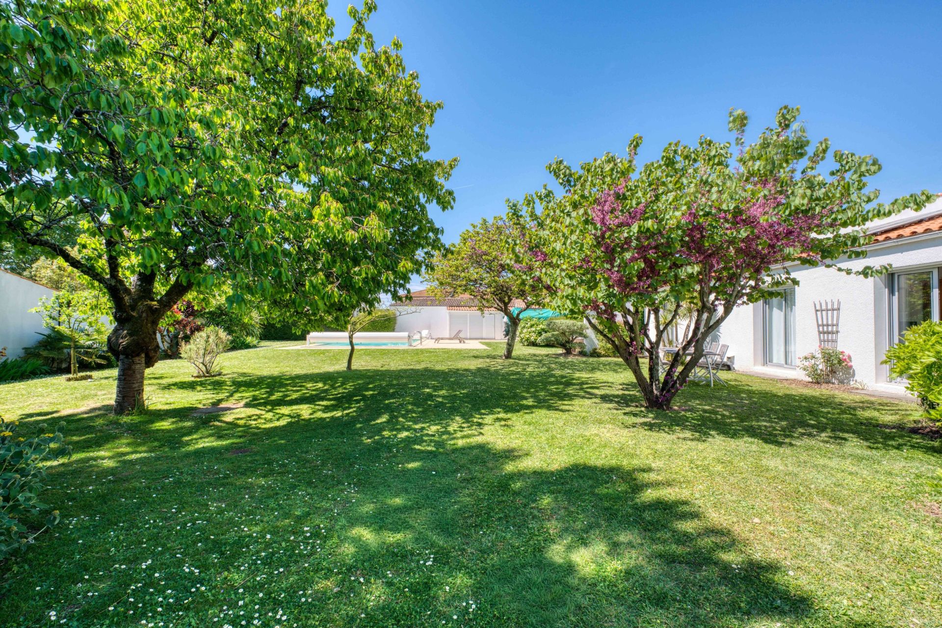 maison de prestige 7 Pièces en vente sur DOMPIERRE SUR MER (17139)