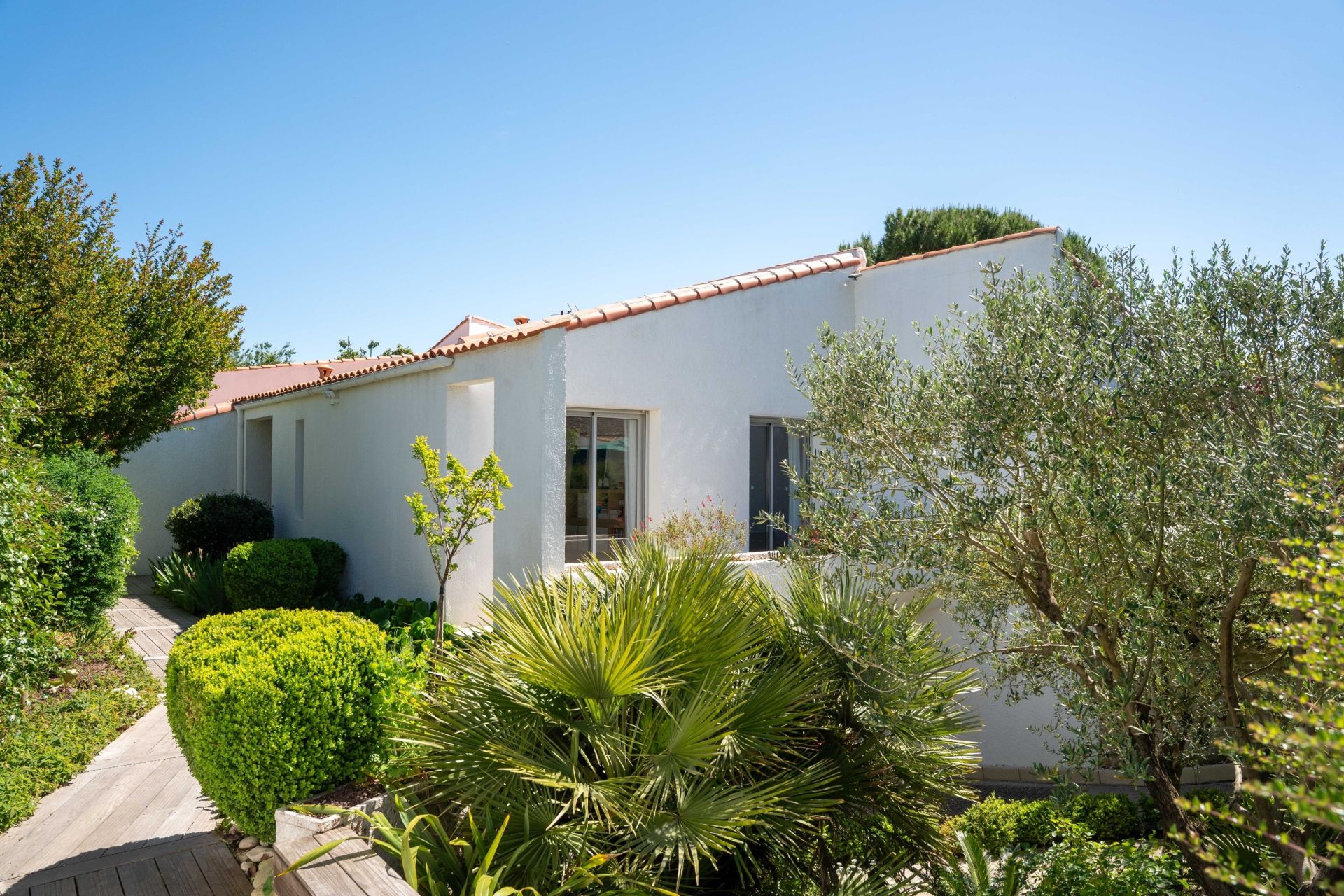 maison de prestige 7 Pièces en vente sur DOMPIERRE SUR MER (17139)