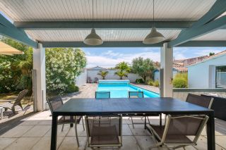 prestigious house 6 Rooms for sale on RIVEDOUX PLAGE (17940)
