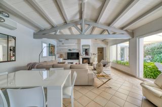 prestigious house 6 Rooms for sale on RIVEDOUX PLAGE (17940)