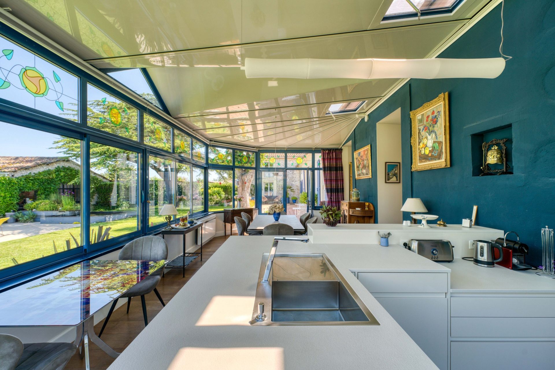 prestigious house 9 Rooms for sale on DOMPIERRE SUR MER (17139)