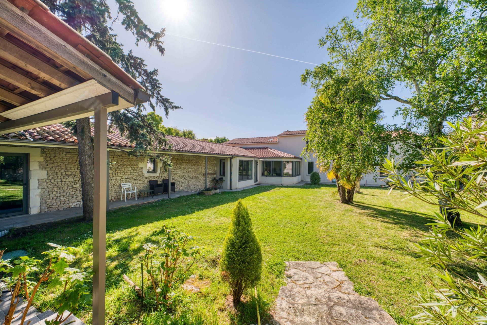 maison de prestige 8 Pièces en vente sur LAGORD (17140)