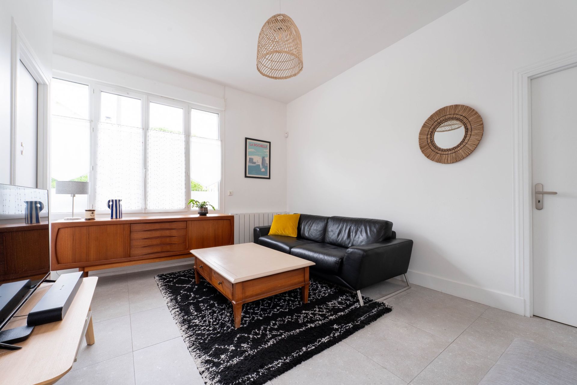 prestigious house 4 Rooms for sale on LA ROCHELLE (17000)