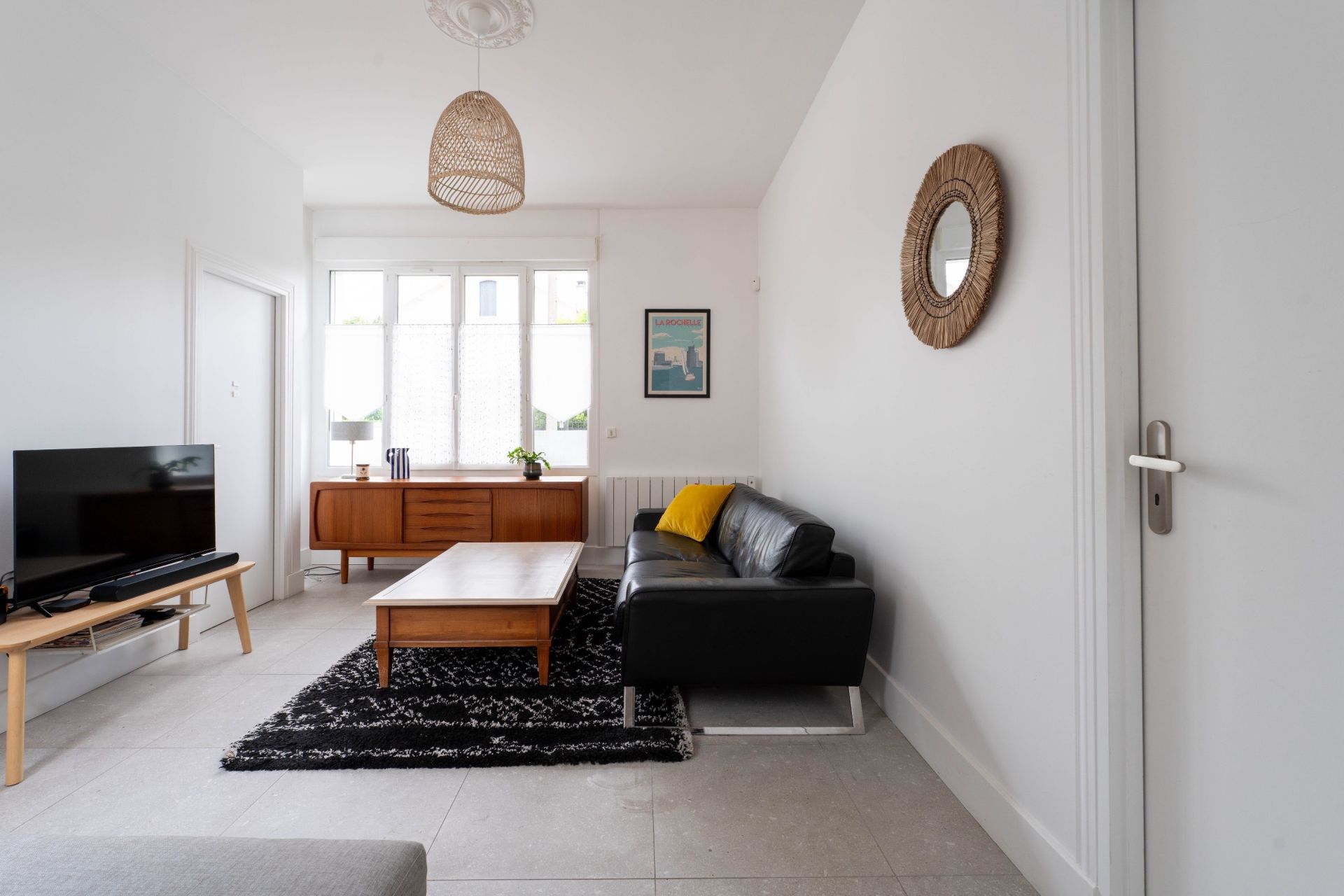 prestigious house 4 Rooms for sale on LA ROCHELLE (17000)