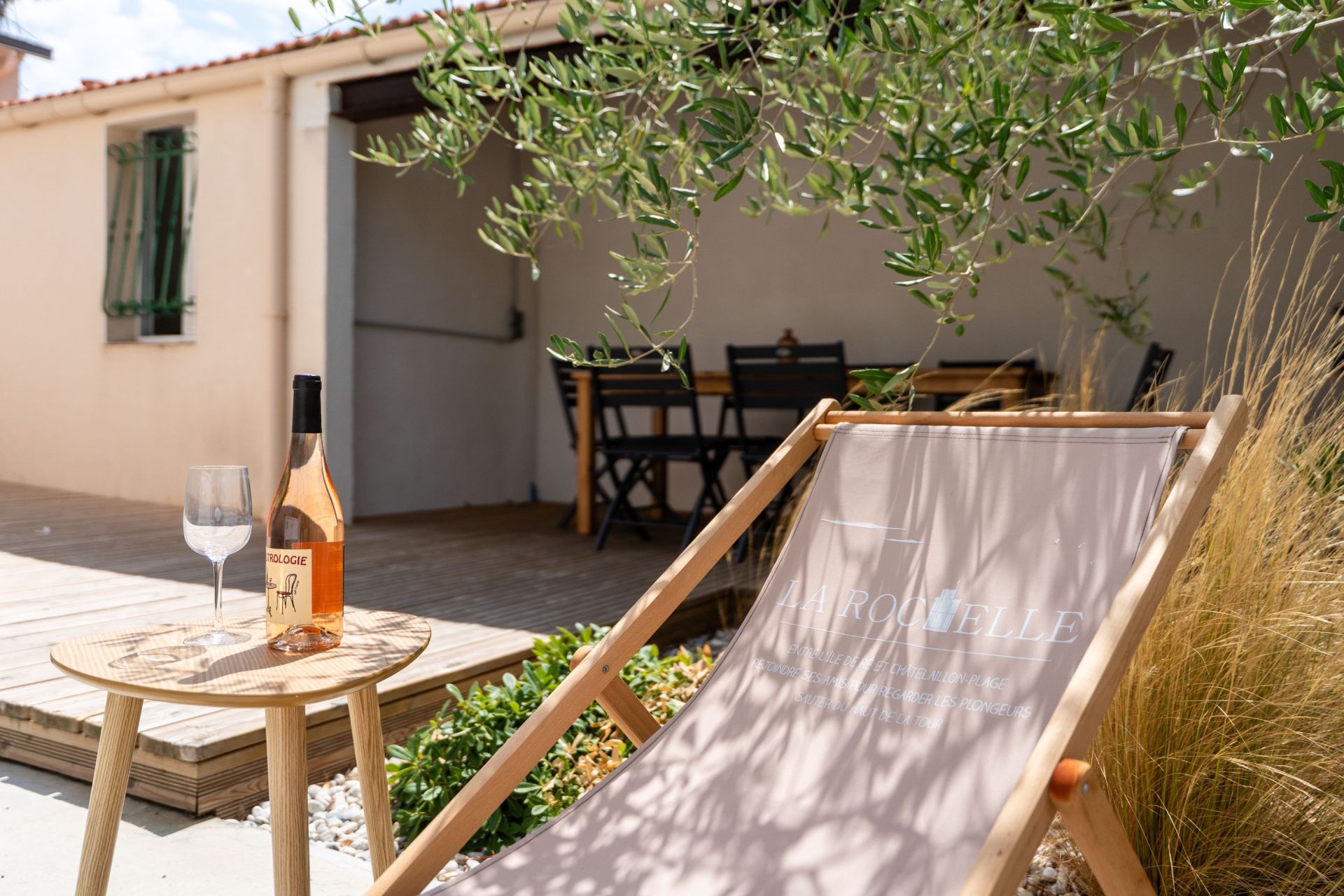 prestigious house 4 Rooms for sale on LA ROCHELLE (17000)