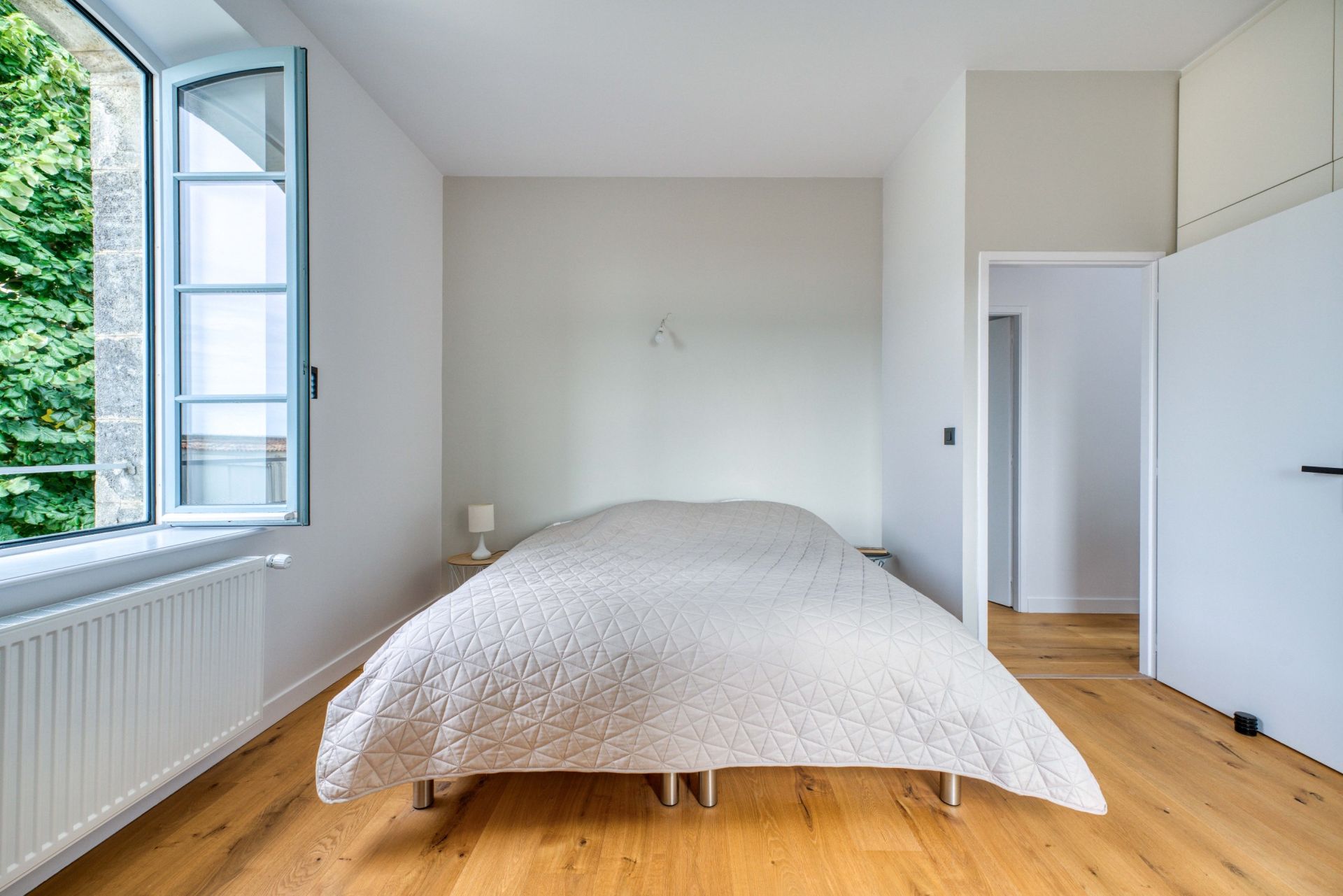 prestigious apartment 3 Rooms for sale on LA ROCHELLE (17000)