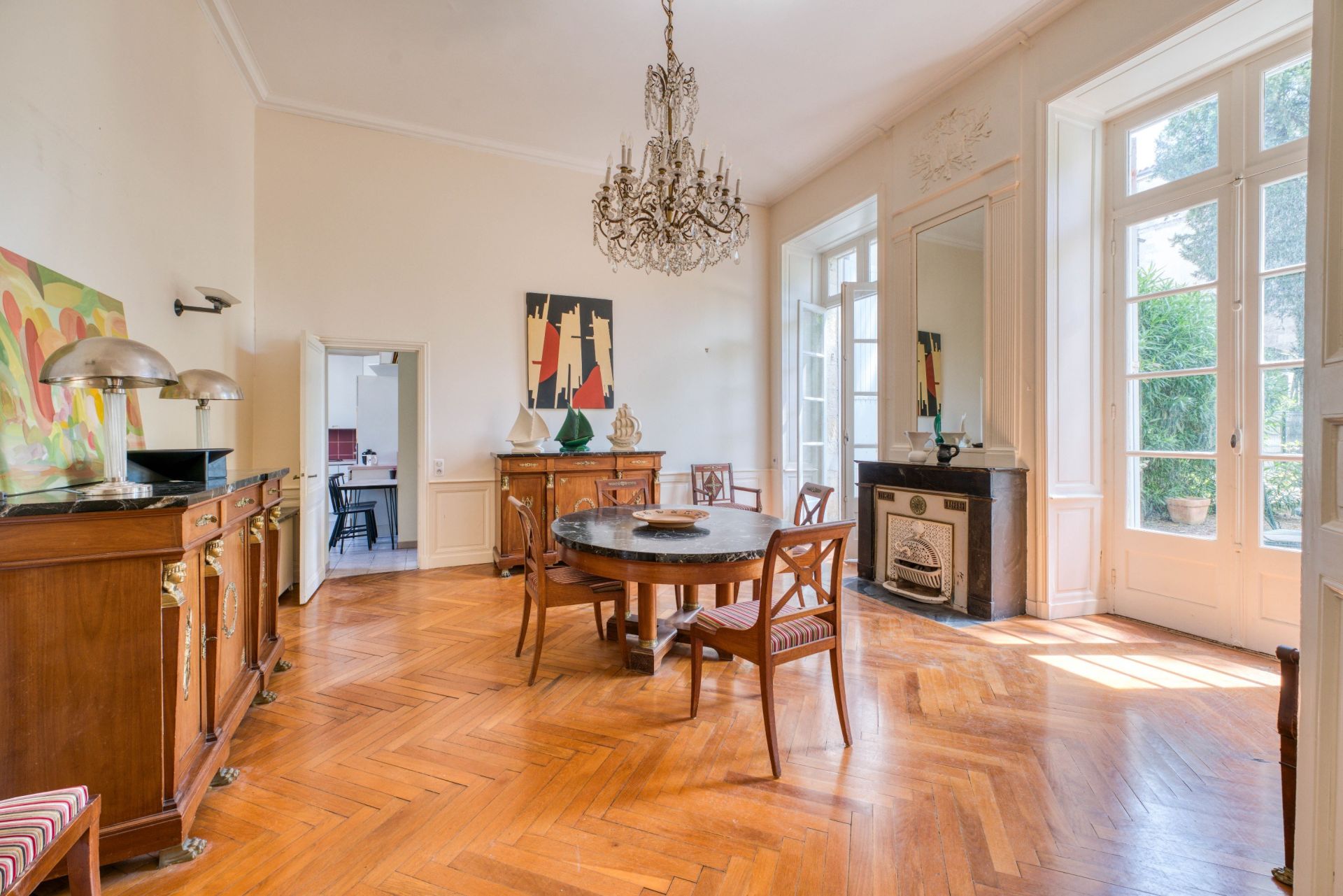 prestigious apartment 8 Rooms for sale on LA ROCHELLE (17000)