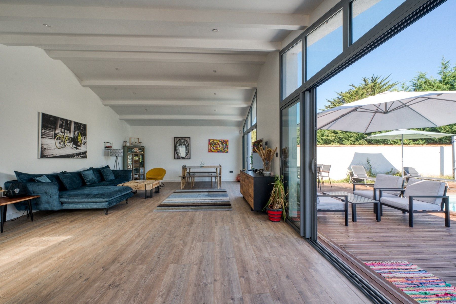 prestigious house 6 Rooms for sale on LA COUARDE SUR MER (17670)