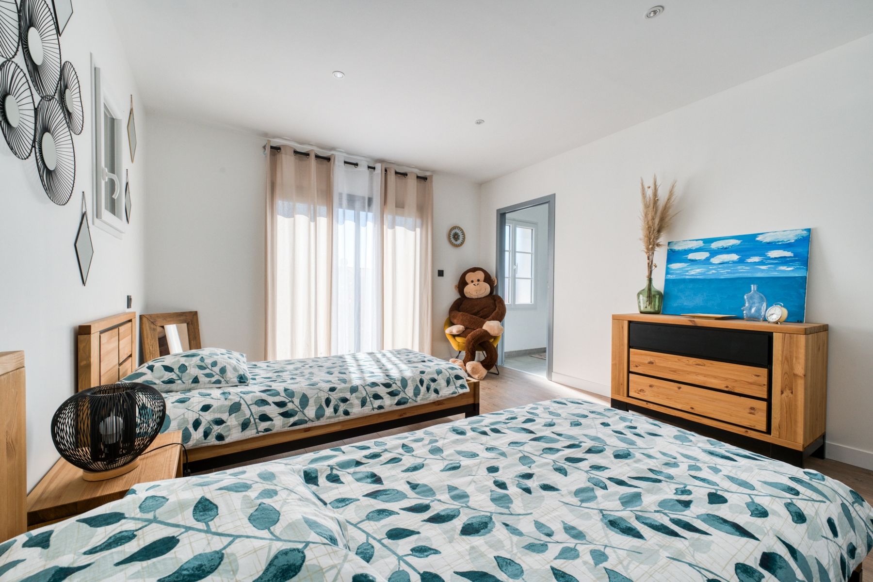 prestigious house 6 Rooms for sale on LA COUARDE SUR MER (17670)