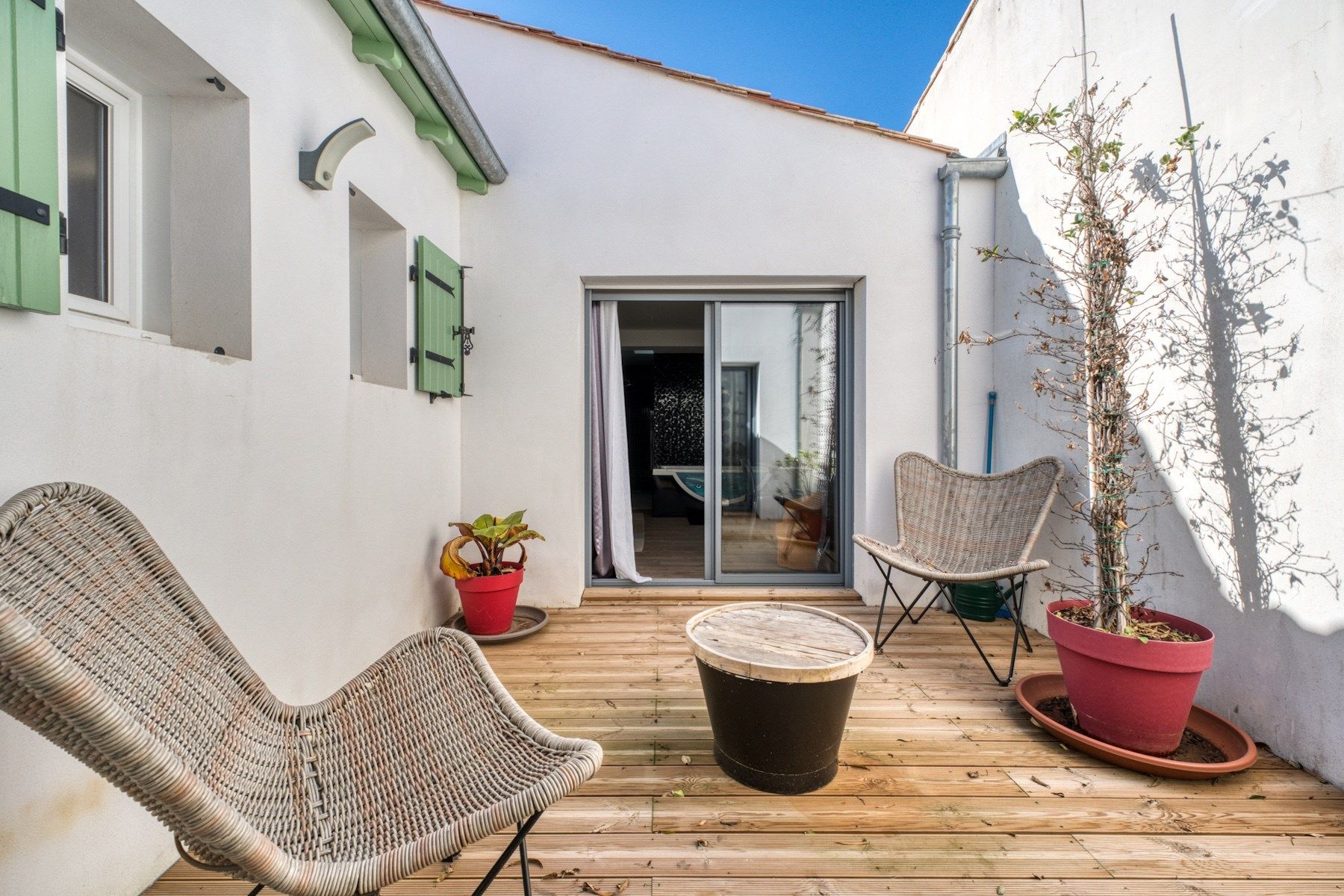 prestigious house 6 Rooms for sale on LA COUARDE SUR MER (17670)
