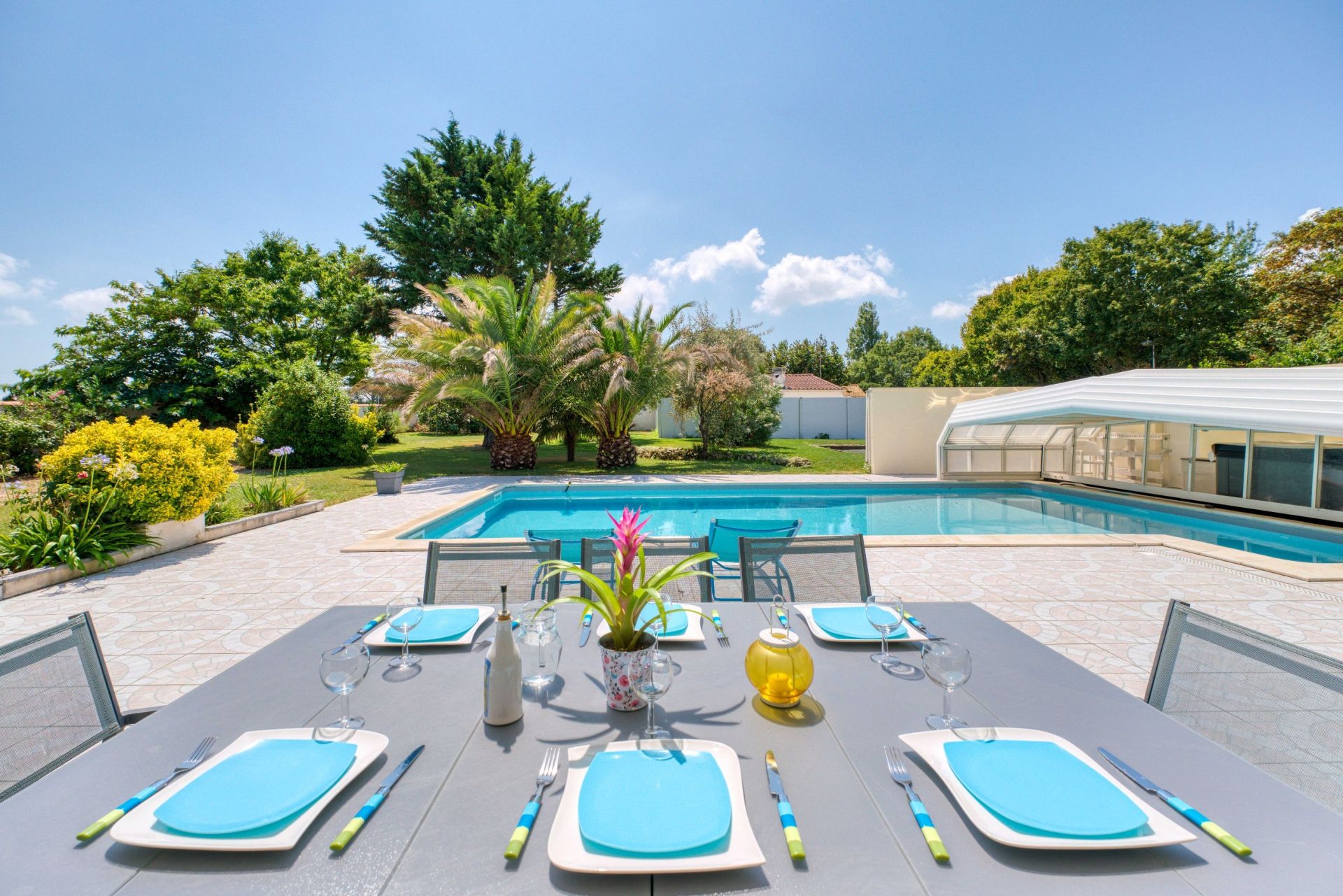 maison de prestige 8 Pièces en vente sur L HOUMEAU (17137)