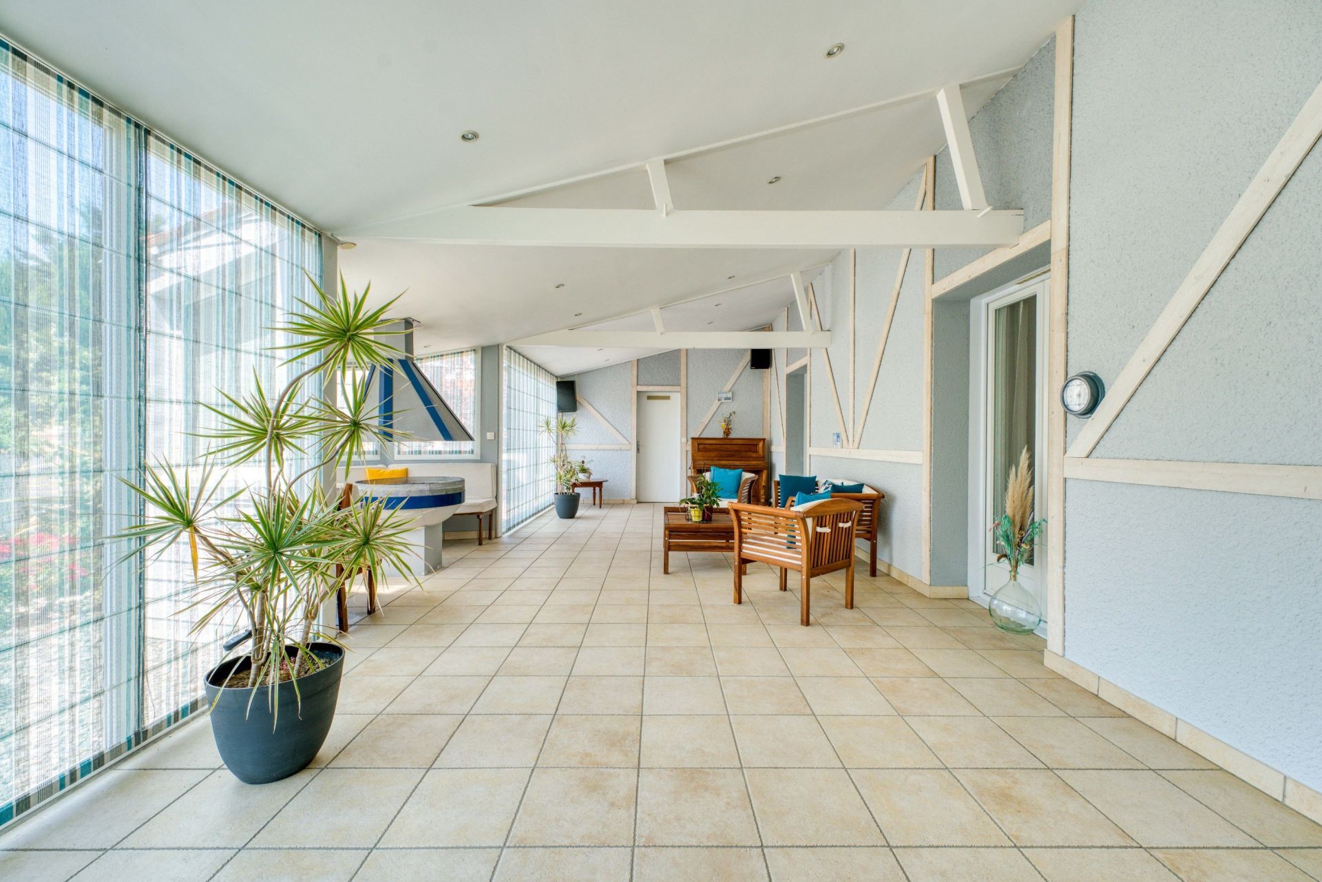 maison de prestige 8 Pièces en vente sur L HOUMEAU (17137)