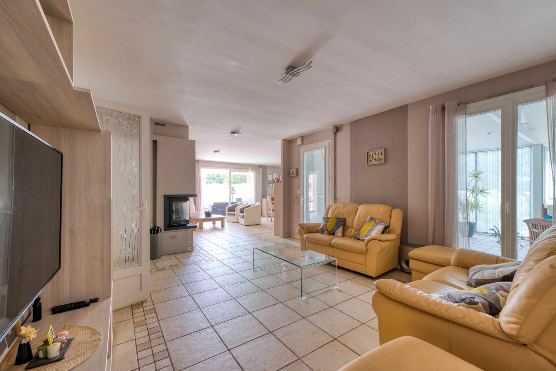 maison de prestige 8 Pièces en vente sur L HOUMEAU (17137)