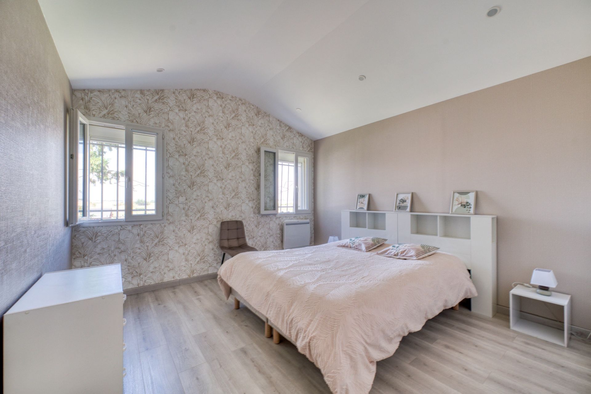 maison de prestige 8 Pièces en vente sur L HOUMEAU (17137)