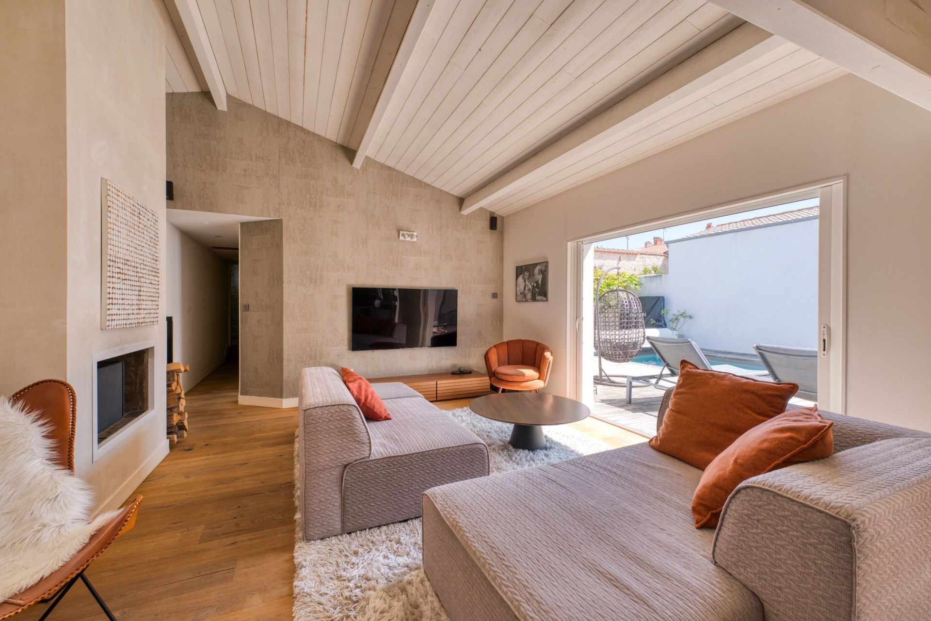 prestigious house 5 Rooms for sale on PUILBOREAU (17138)