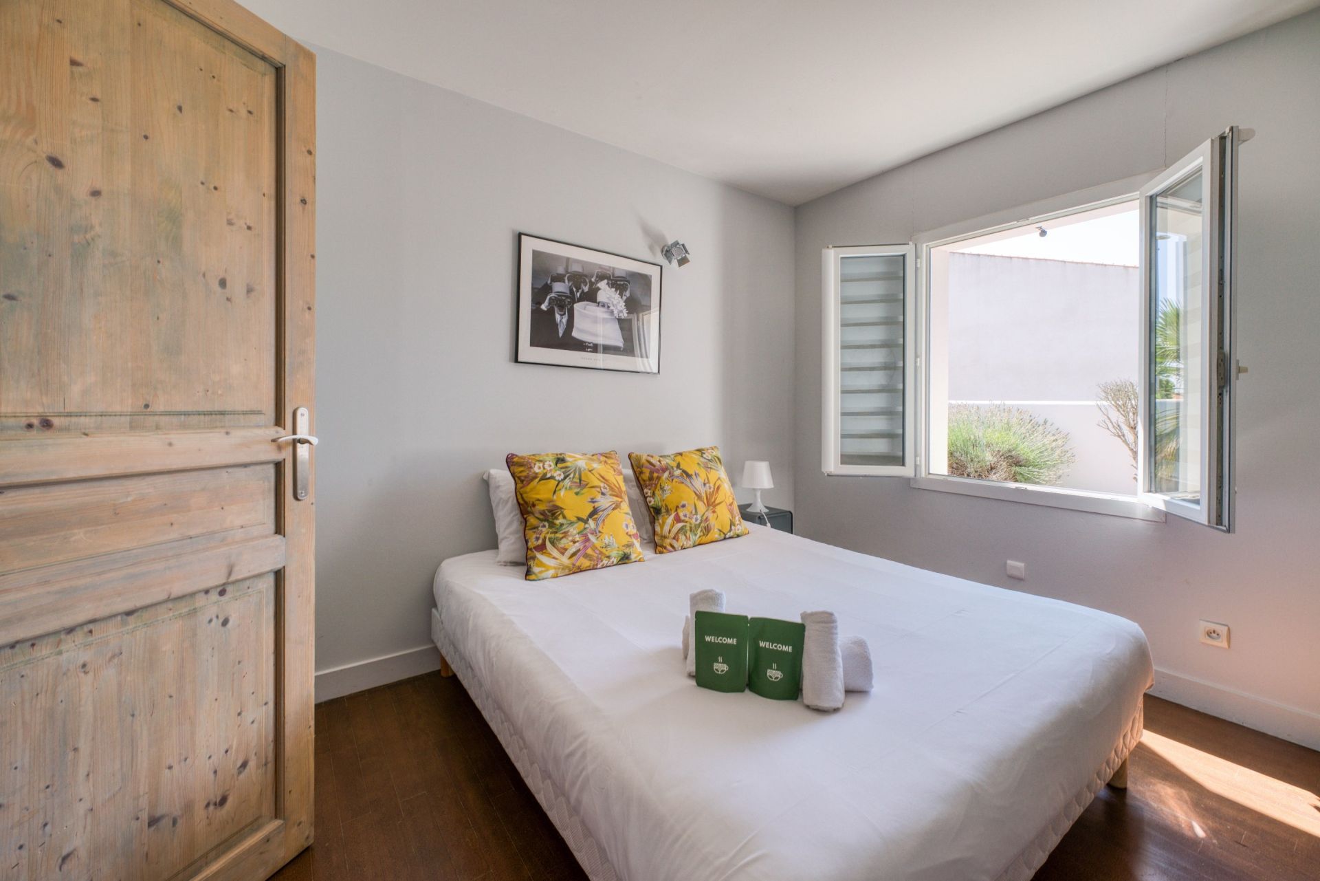 prestigious house 5 Rooms for sale on PUILBOREAU (17138)