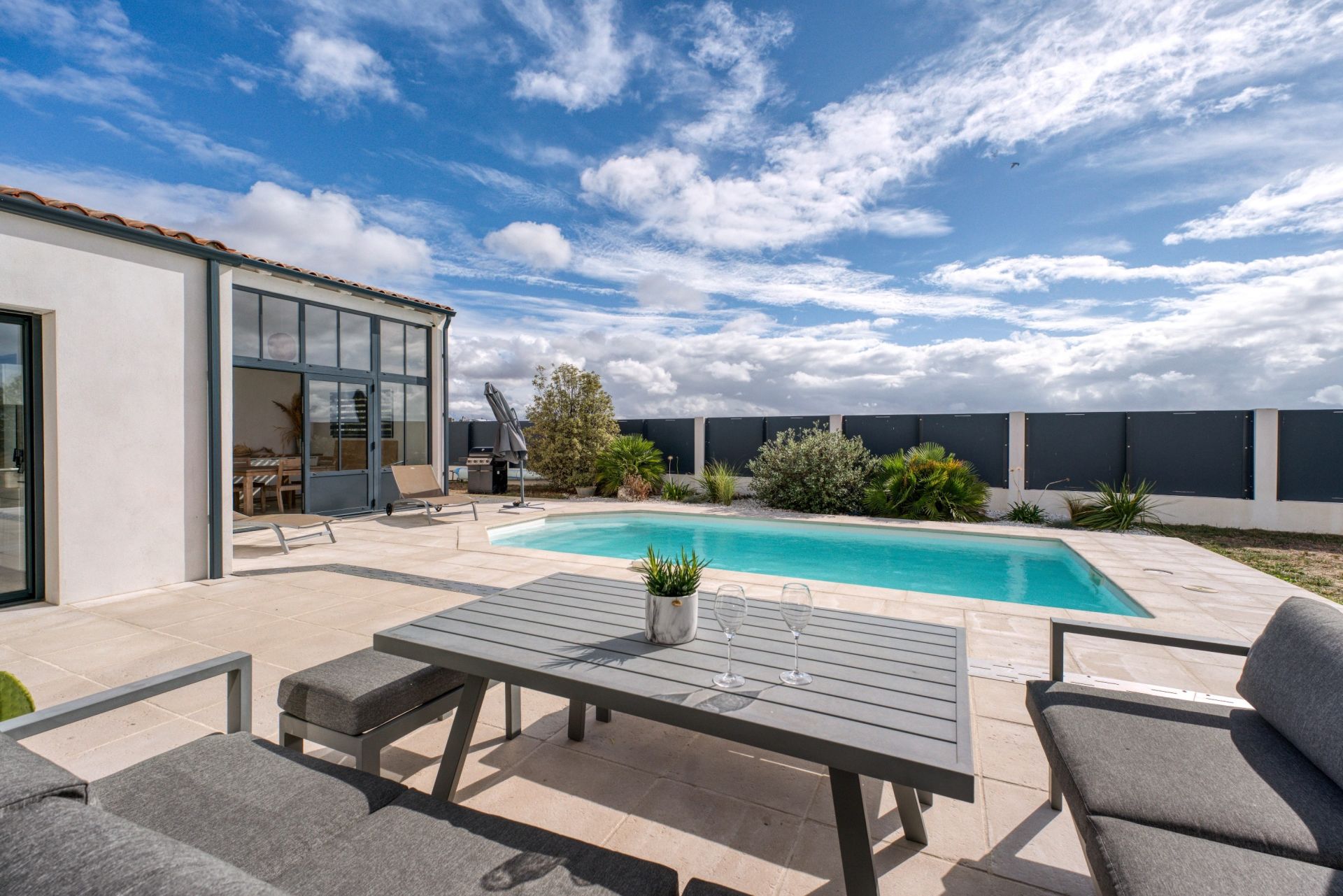 prestigious house 6 Rooms for sale on CROIX CHAPEAU (17220)