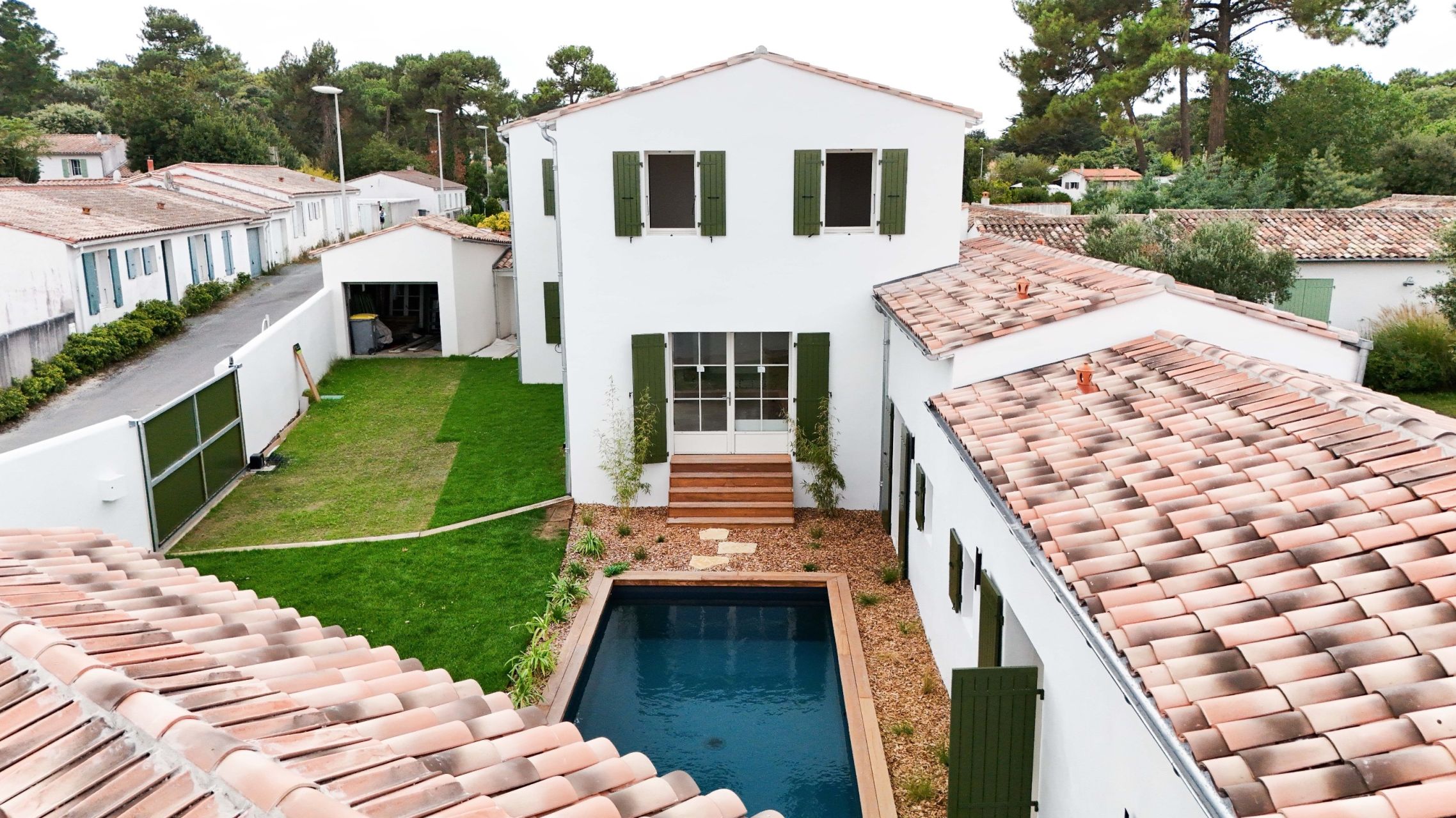 prestigious house 10 Rooms for sale on RIVEDOUX PLAGE (17940)