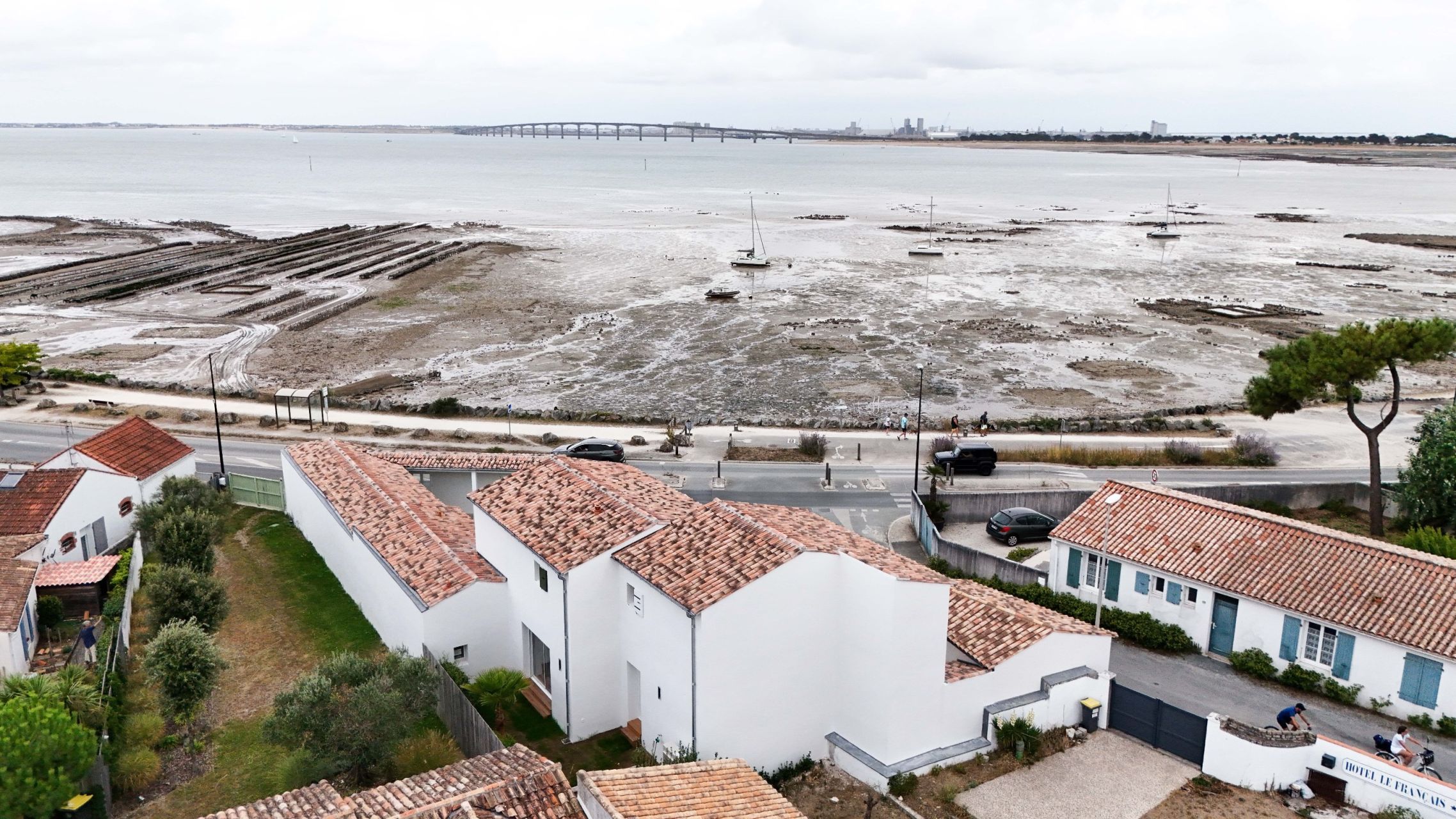 prestigious house 10 Rooms for sale on RIVEDOUX PLAGE (17940)