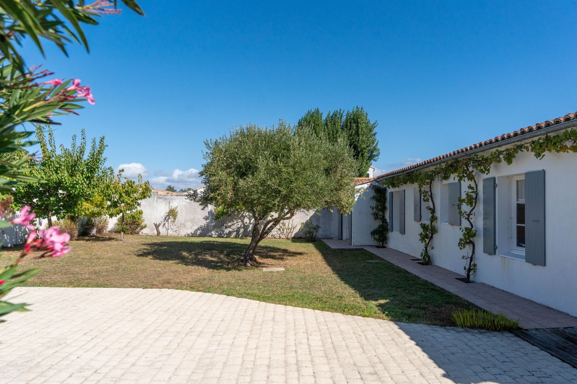 maison de prestige 5 Pièces en vente sur LOIX (17111)