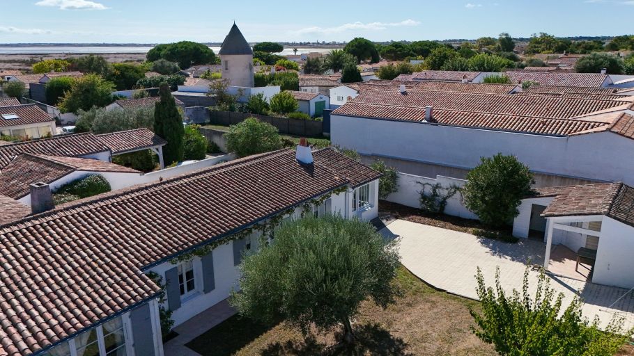maison de prestige 5 Pièces en vente sur LOIX (17111)