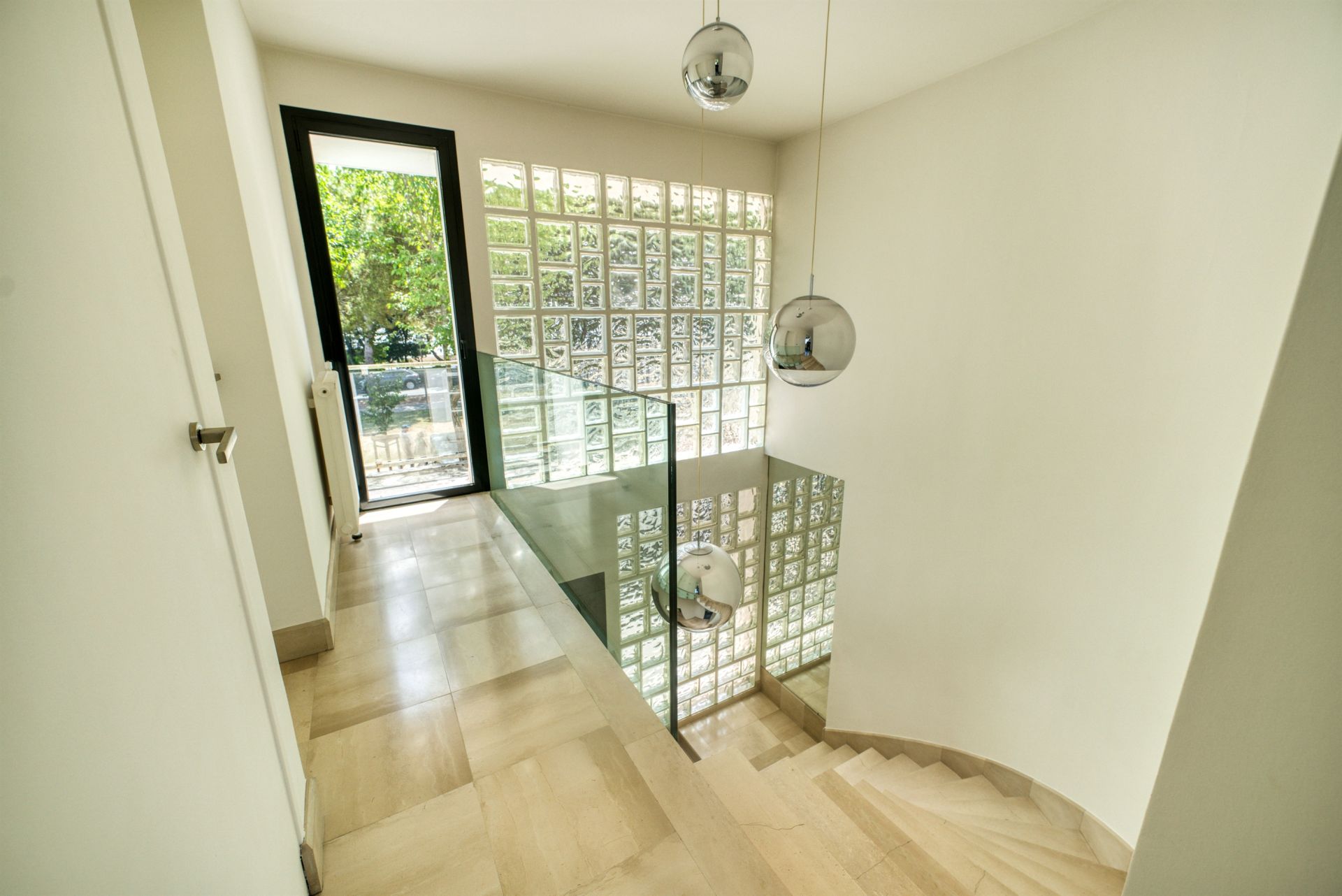 prestigious house 5 Rooms for sale on LA ROCHELLE (17000)