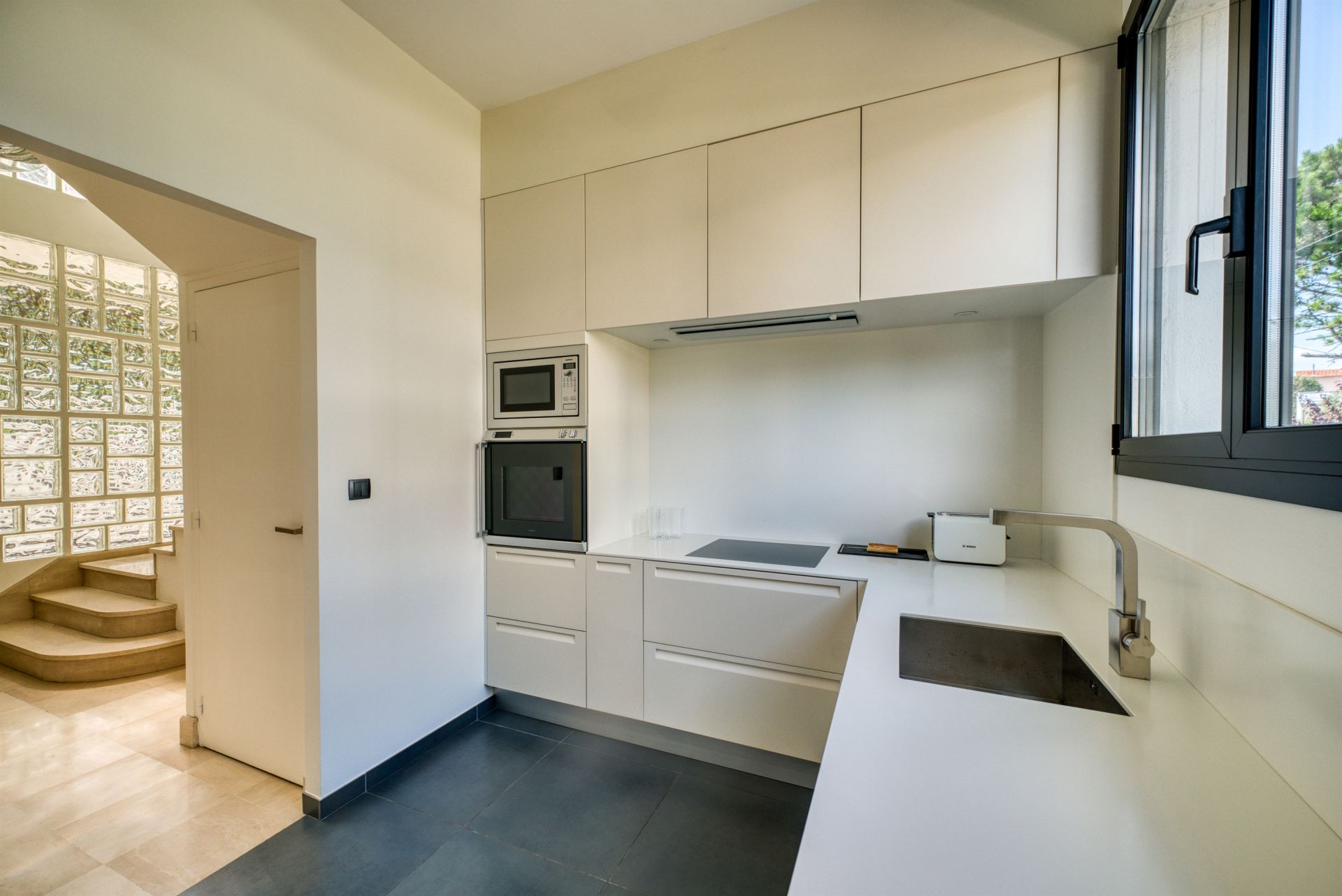 prestigious house 5 Rooms for sale on LA ROCHELLE (17000)