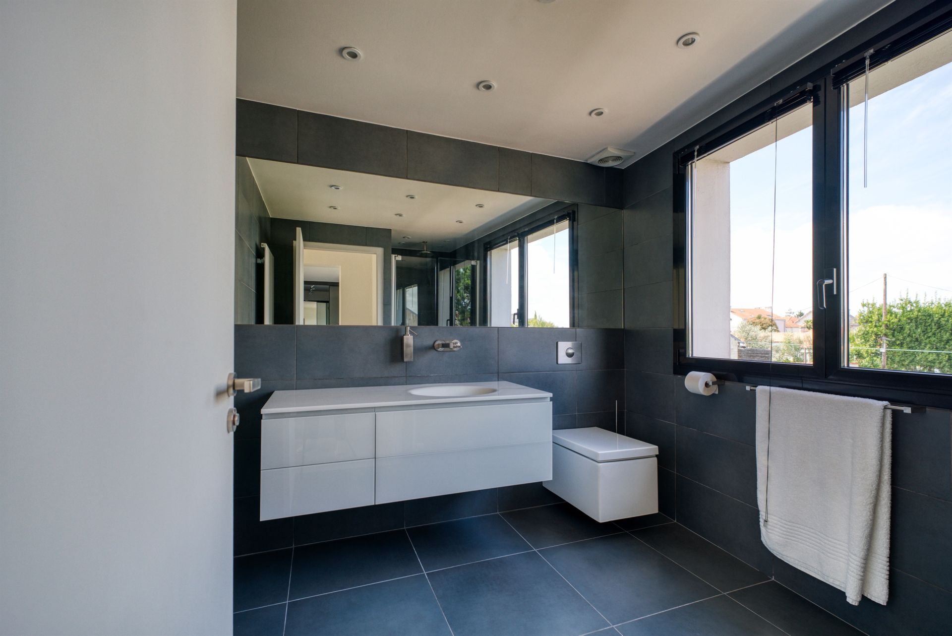 prestigious house 5 Rooms for sale on LA ROCHELLE (17000)