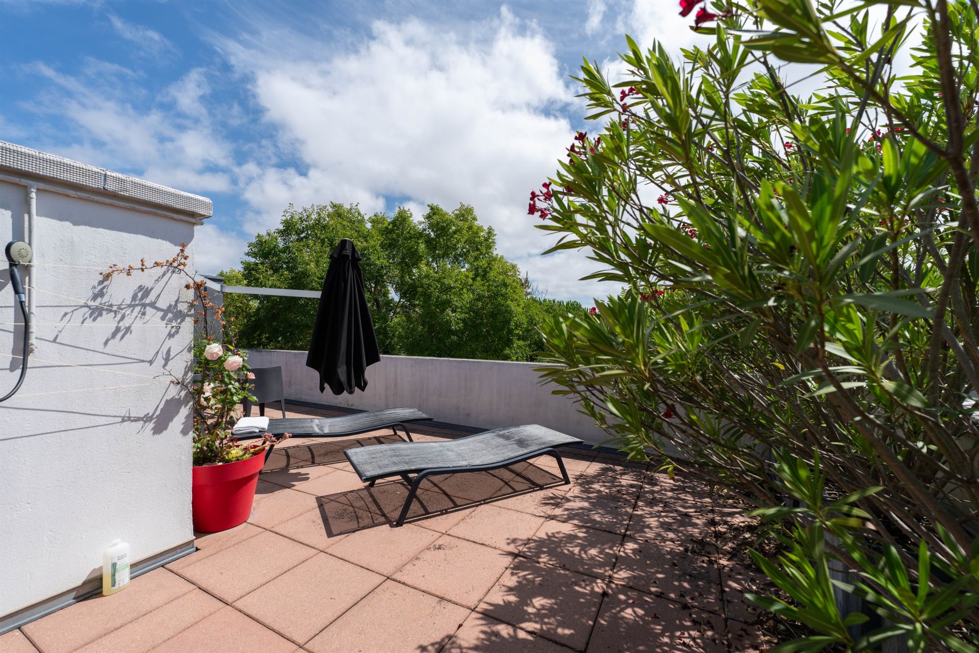 prestigious house 5 Rooms for sale on LA ROCHELLE (17000)