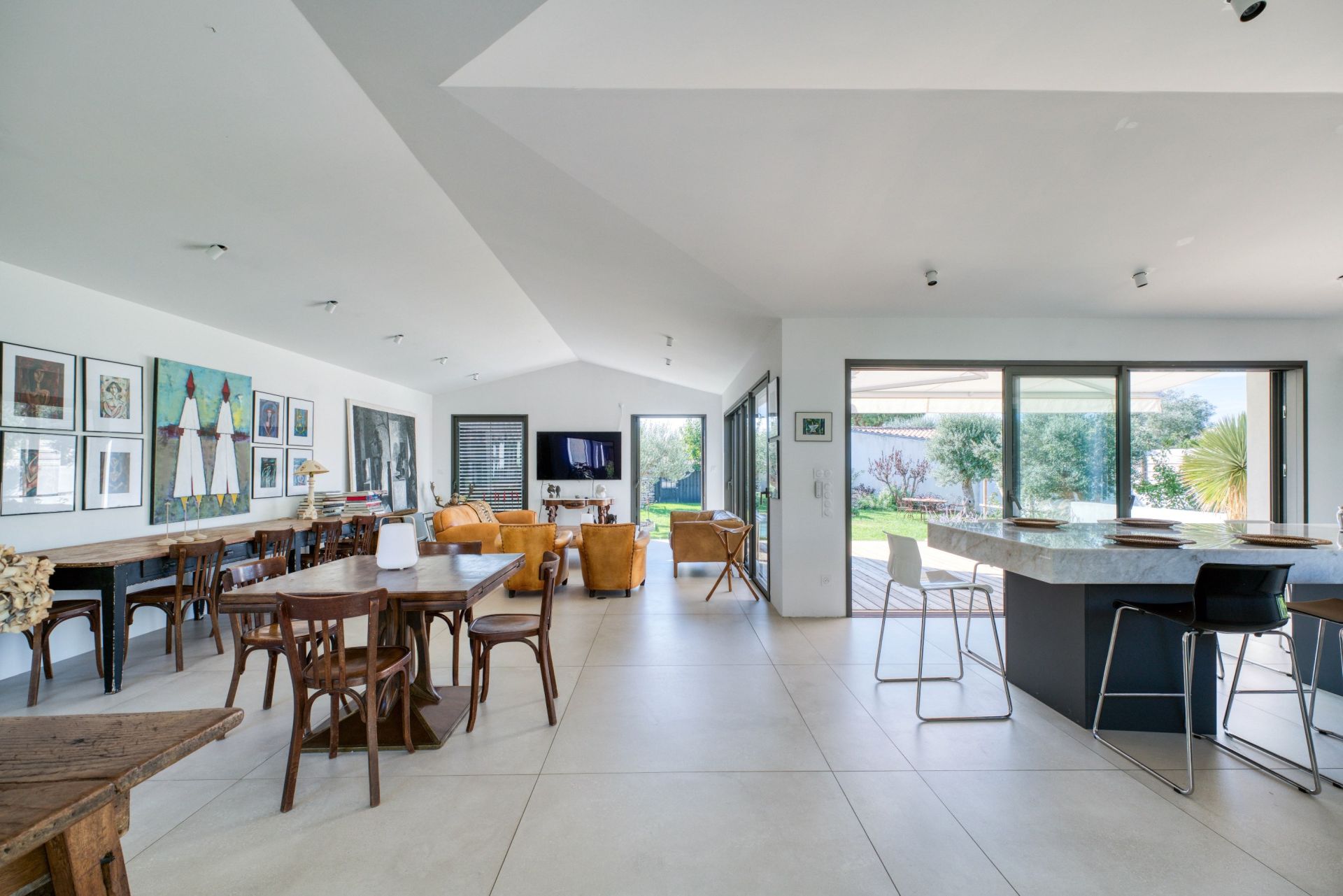 prestigious house 5 Rooms for sale on STE MARIE DE RE (17740)