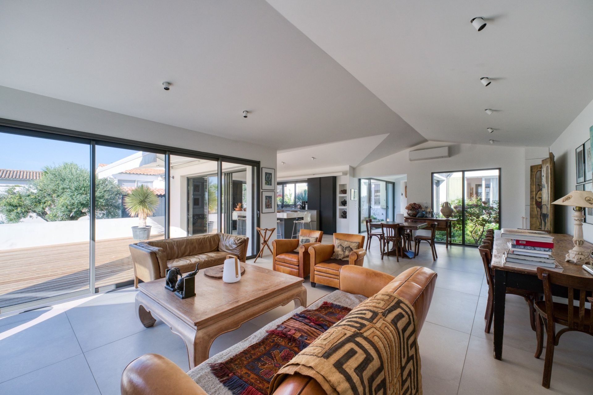 prestigious house 5 Rooms for sale on STE MARIE DE RE (17740)