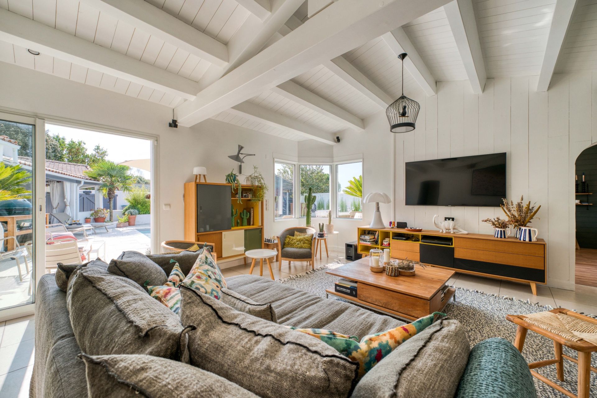 prestigious house 10 Rooms for sale on RIVEDOUX PLAGE (17940)