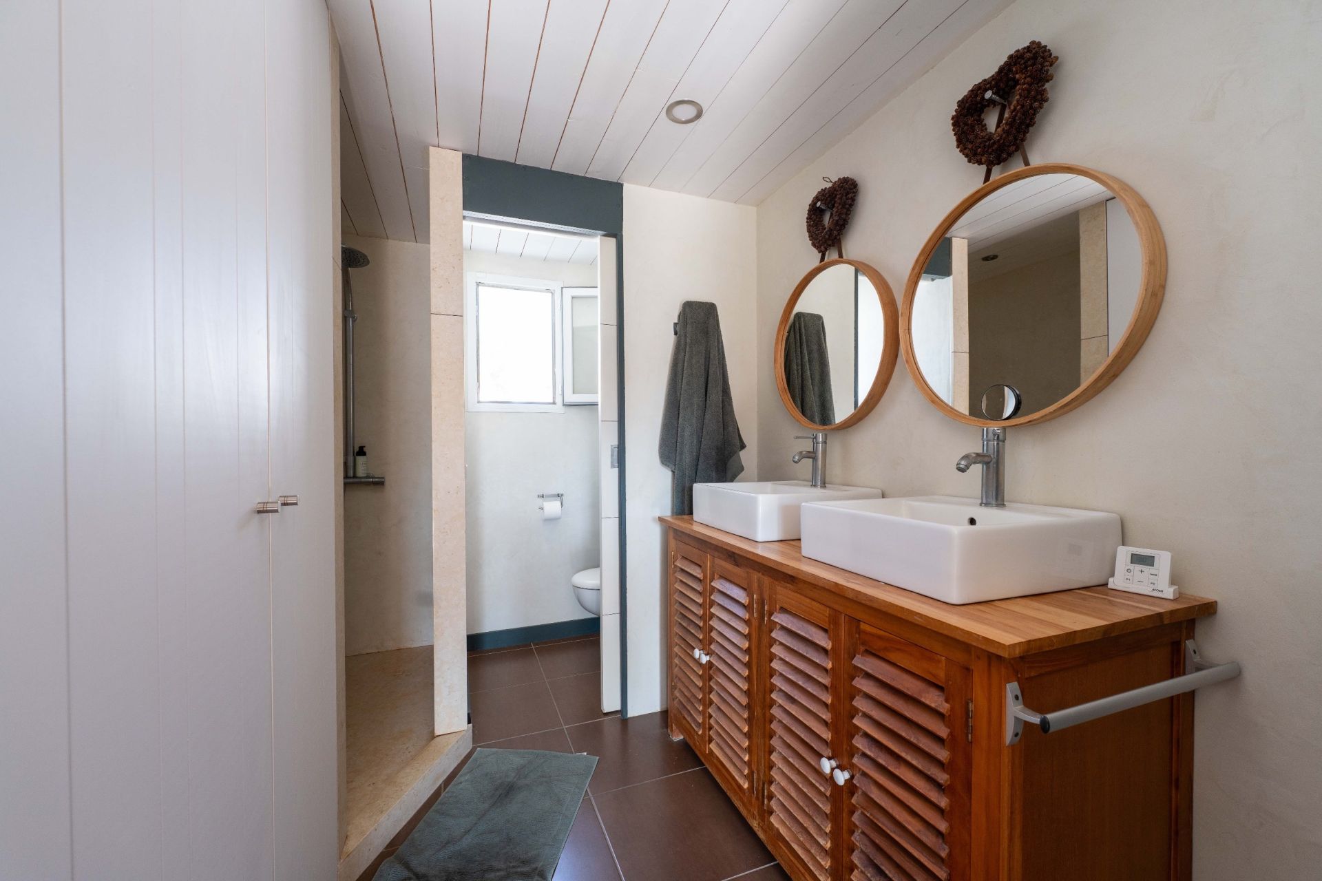 prestigious house 10 Rooms for sale on RIVEDOUX PLAGE (17940)