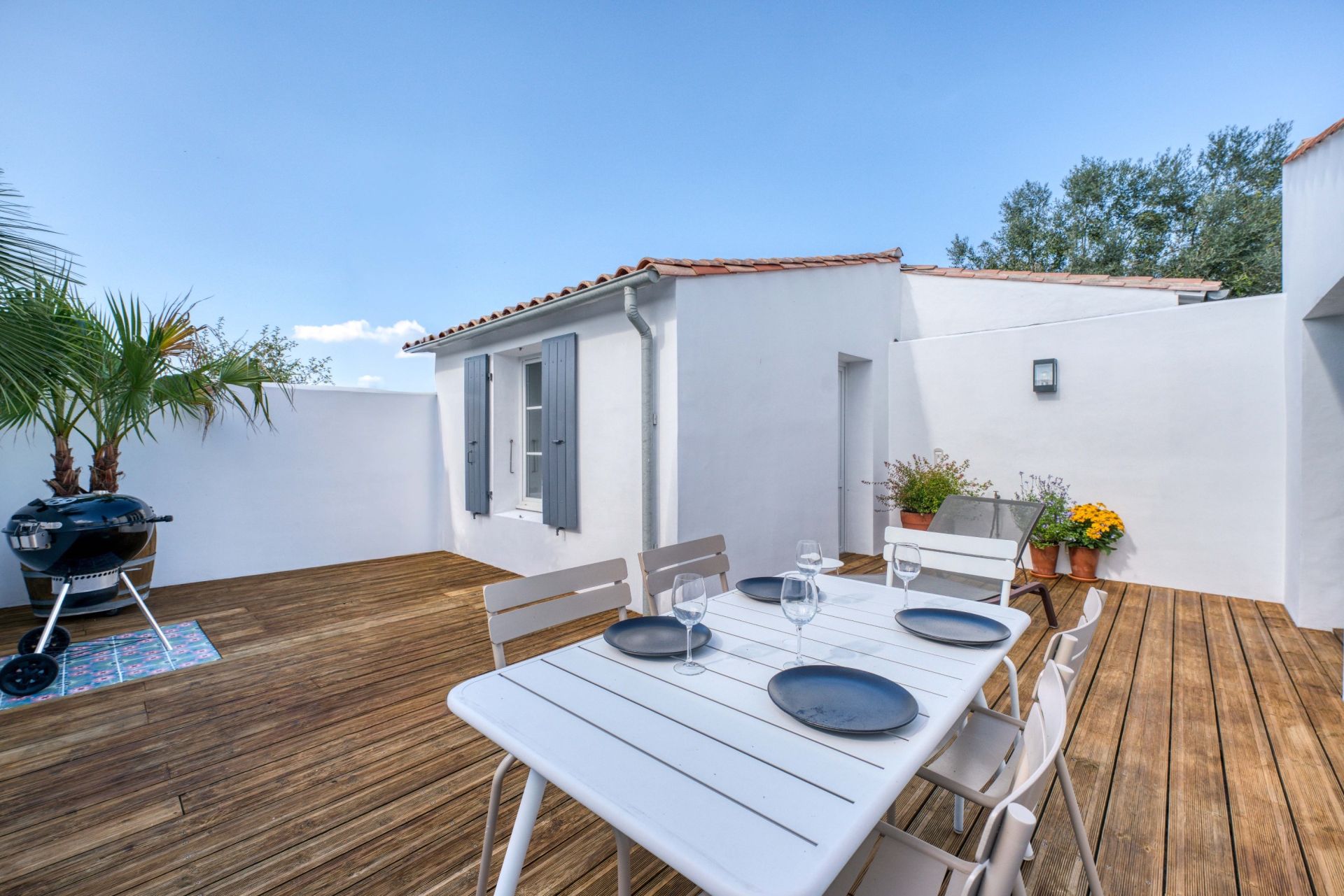 prestigious house 10 Rooms for sale on RIVEDOUX PLAGE (17940)