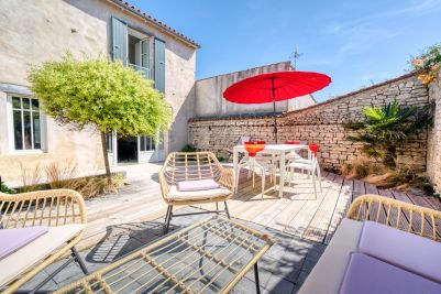 Sale Prestigious house Sainte-Marie-de-Ré 7&nbsp;Rooms 181&nbsp;m²