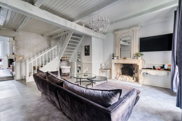 prestigious house 7 Rooms for sale on ST MARTIN DE RE (17410)